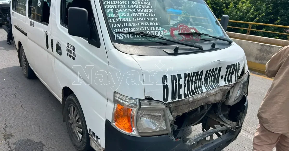 Choque por alcance en Aguamilpa deja seis lesionados, incluido un menor (1 de 6)
