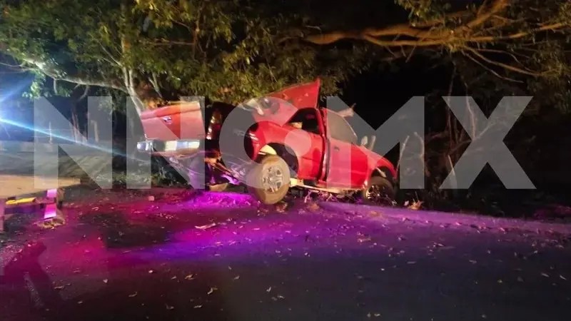 Joven prensado en terrible choque