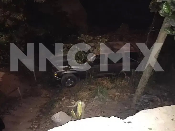 ¡camioneta cayo a un barranco!