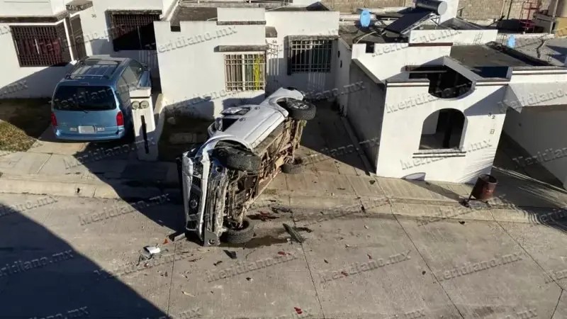 Dos mujeres lesionadas tras caer de desnivel en Fraccionamiento Senderos del Monte