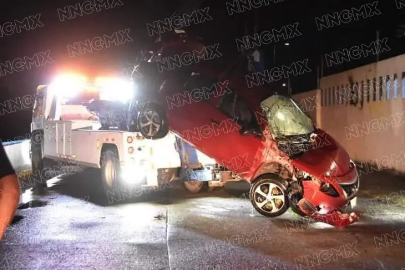 ¡Vecino de Ixtapa cayó a un canal!