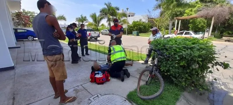 Chocaron dos bicicletas en el fraccionamiento Lisboa