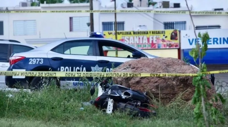 Culiacán. Muere motociclista tras derrapar y chocar contra una roca