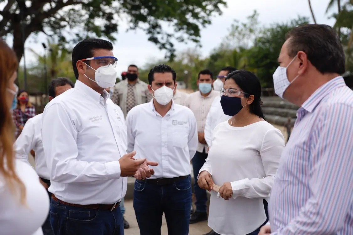 Responde Toño a Badebadenses con más obras