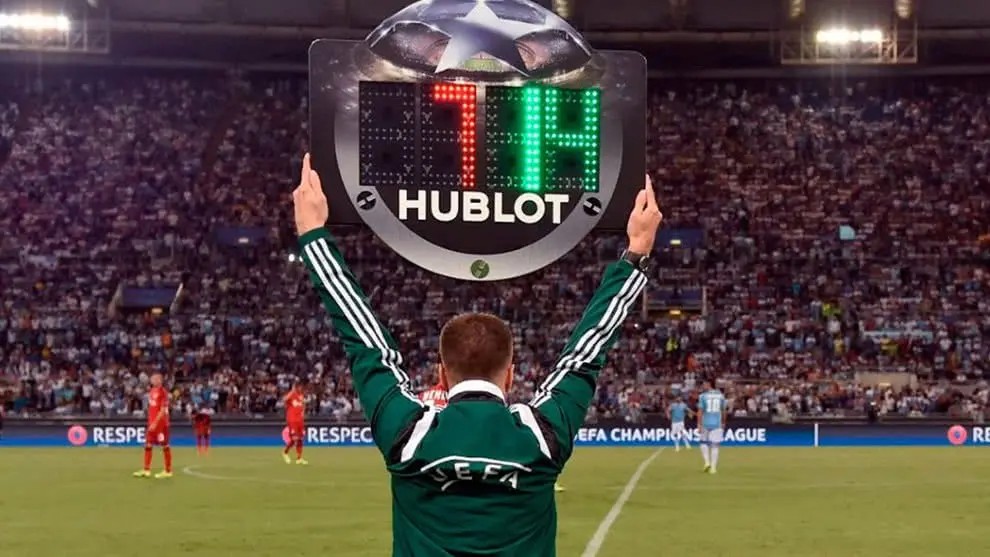 FIFA mantendrá los cinco cambios hasta agosto de 2021