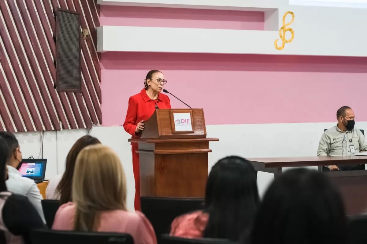 Imparte DIF Nayarit taller a futuras madres y padres adoptivos