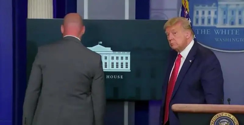 Donald Trump abandona conferencia de prensa por tiroteo cerca de la Casa Blanca