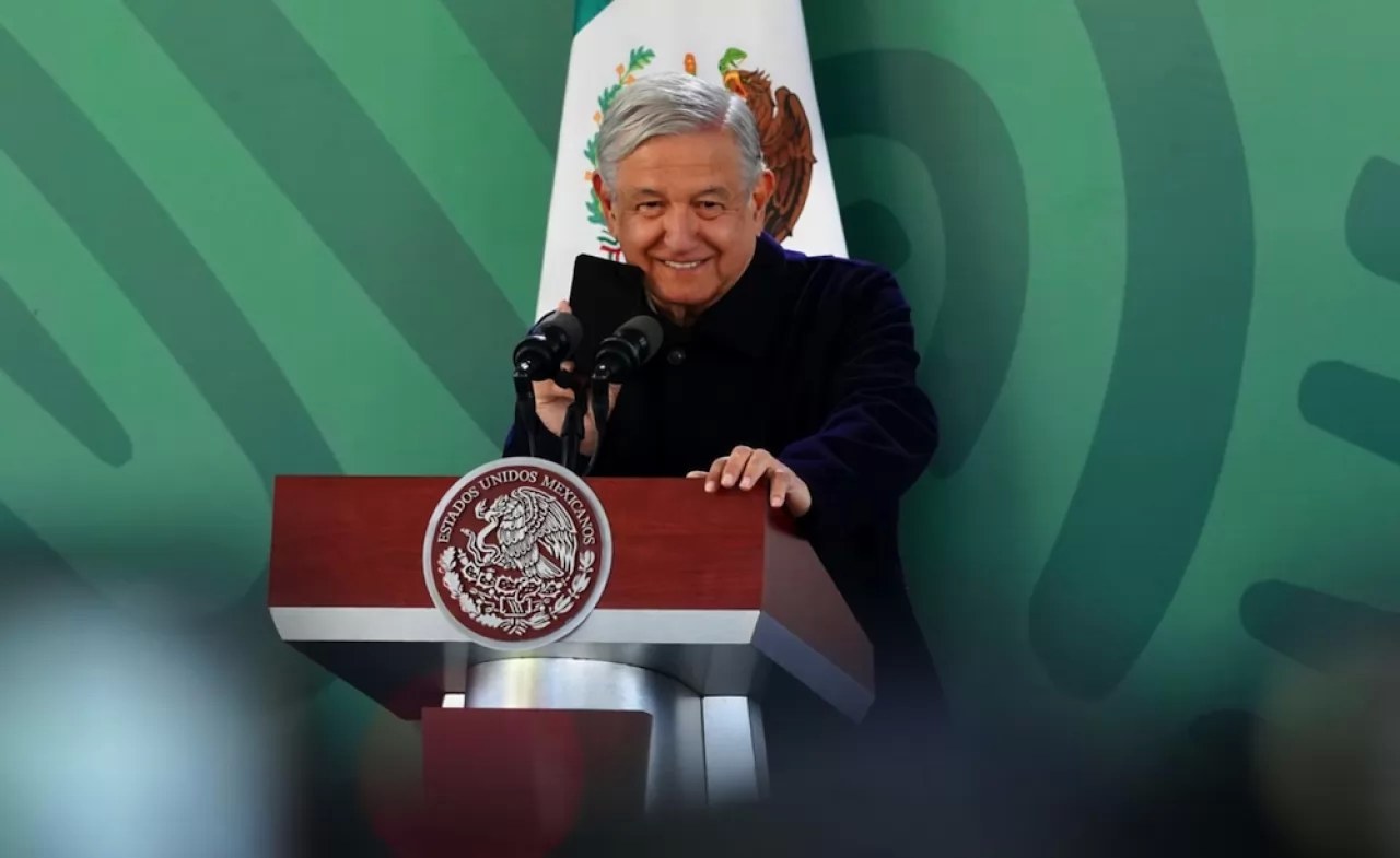 Ordena INE a AMLO no hablar de la Revocación de Mandato