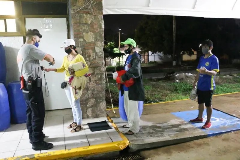 Atiende DIF a Familias las Resguardadas en Refugios