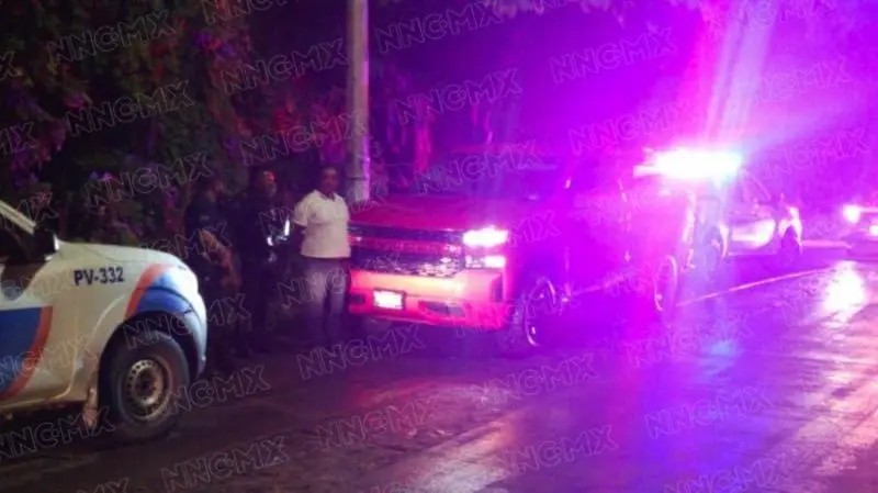 Violentamente robo camioneta Silverado