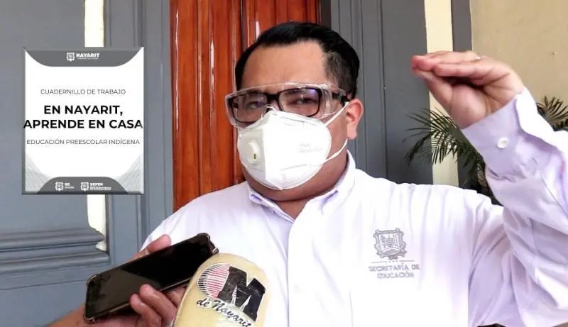 Nayarit. Entregan cuadernillos a estudiantes que no cuentan con Internet