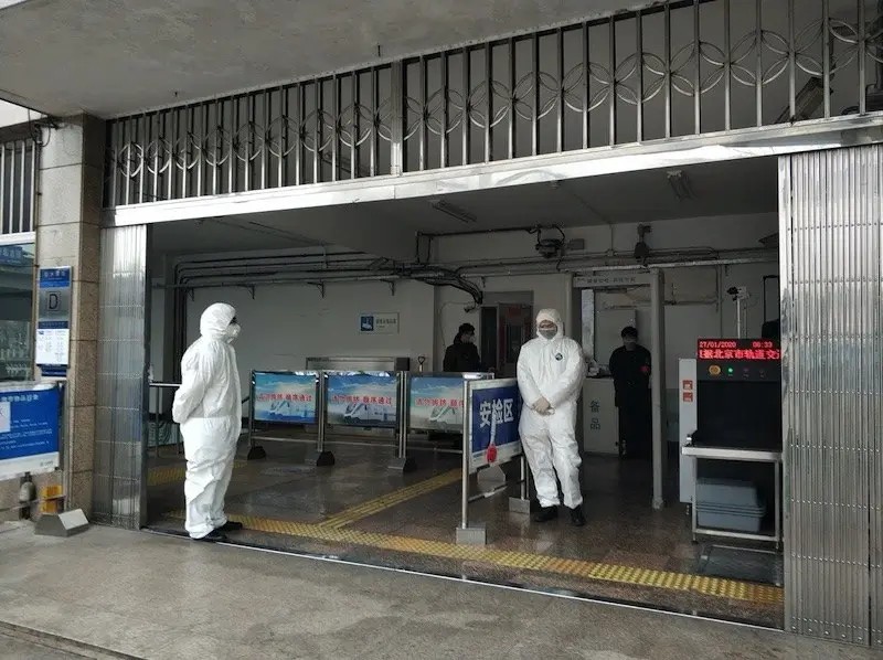 Beijing impone restricciones de viajes para intentar contener nuevo brote de Covid-19