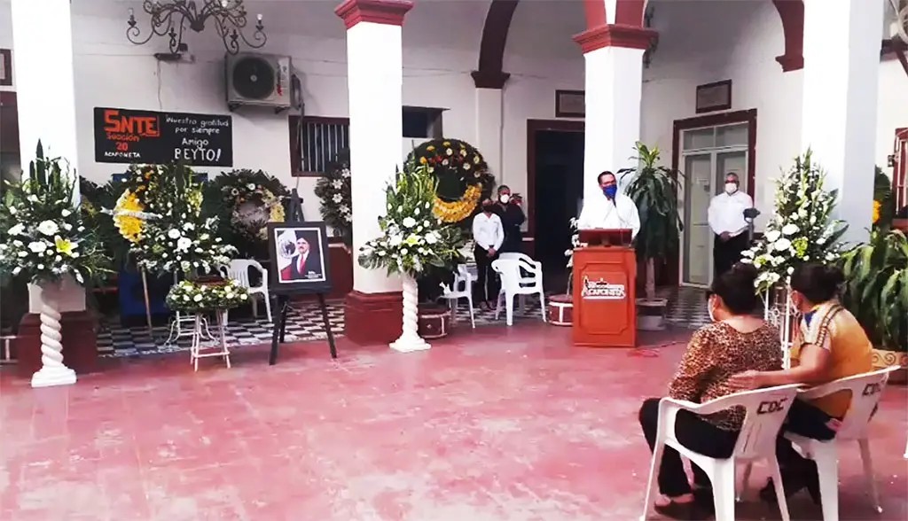 Entre lágrimas y aplausos despiden al alcalde de Acaponeta José Humberto Arellano Núñez