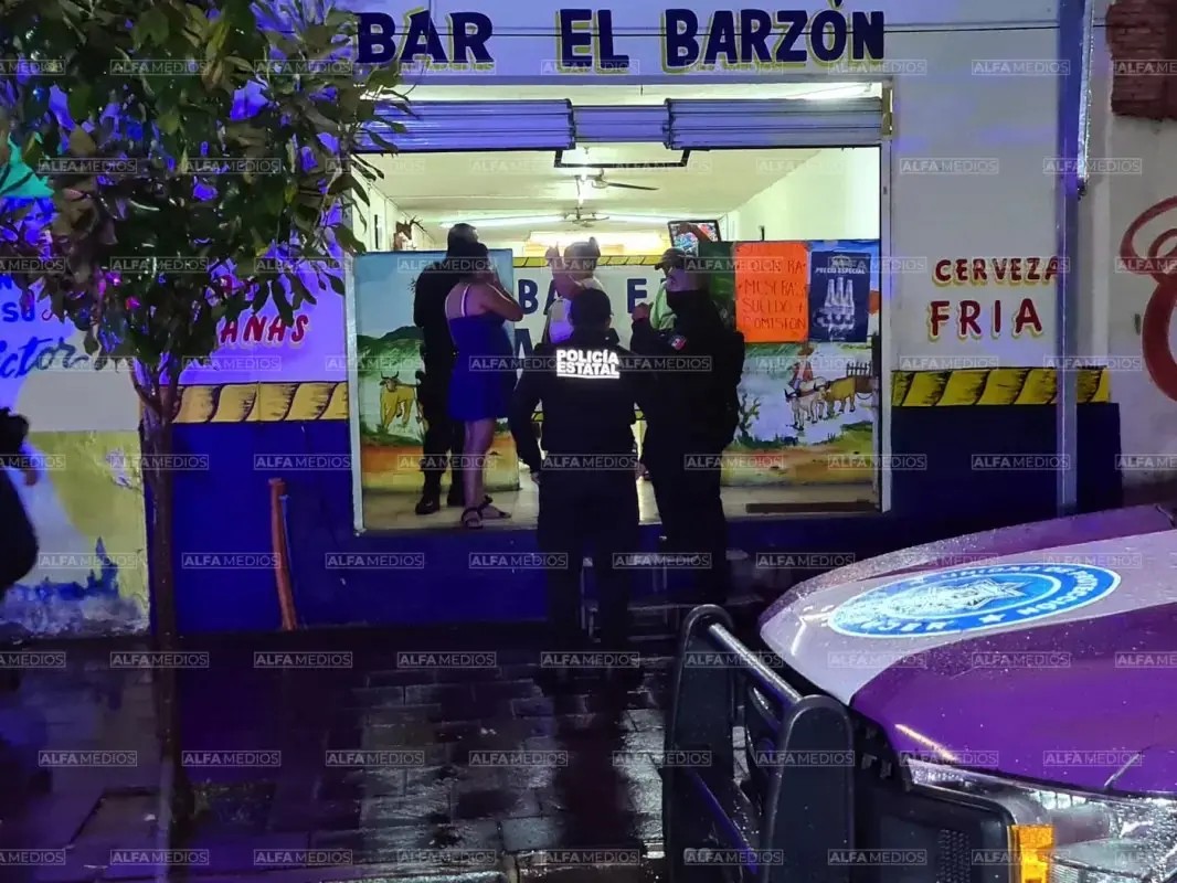 Lesionan a mujer con un arma blanca en un bar del centro de tepic