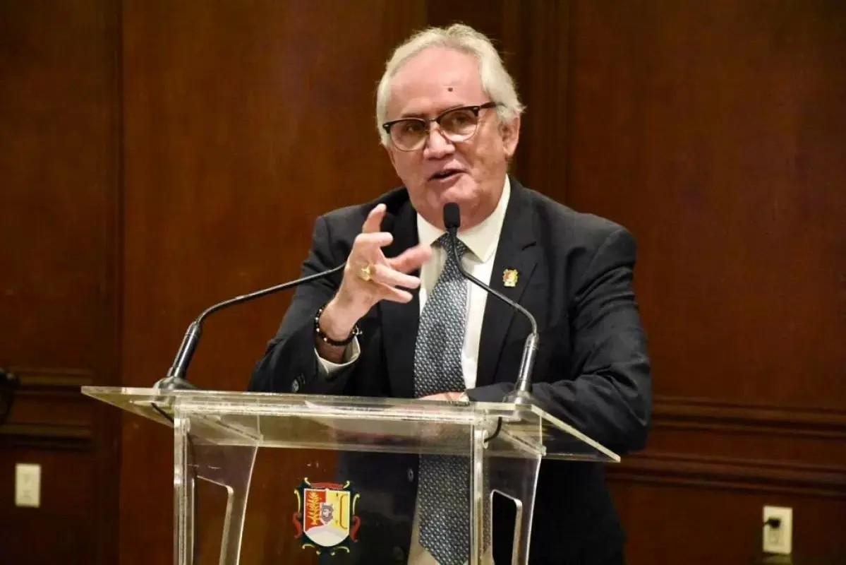 Se acabaron los privilegios para unos cuantos: Juan Echeagaray