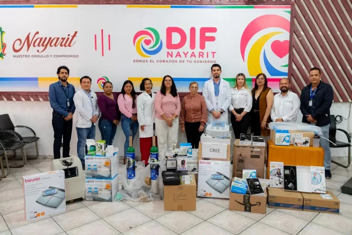 Entrega DIF Nayarit equipo de rehabilitación en la Yesca, Del Nayar y Huajicori