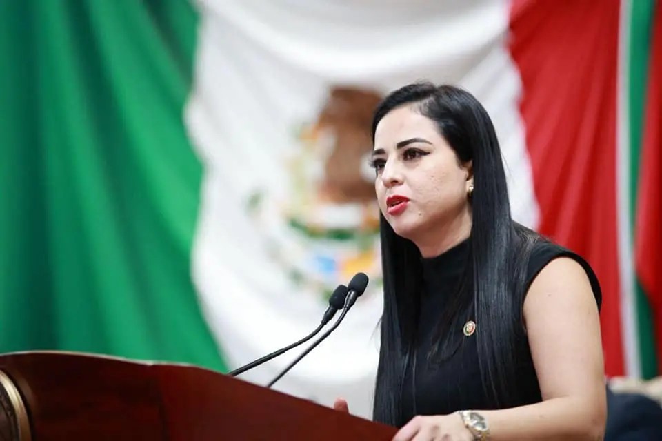 'Consultar, consensuar y socializar línea de trabajo de la Legislatura': Alba Cristal