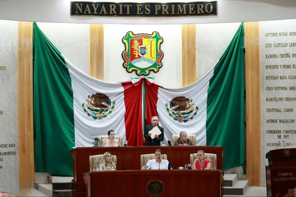 Convoca congreso a segundo periodo extraordinario de sesiones