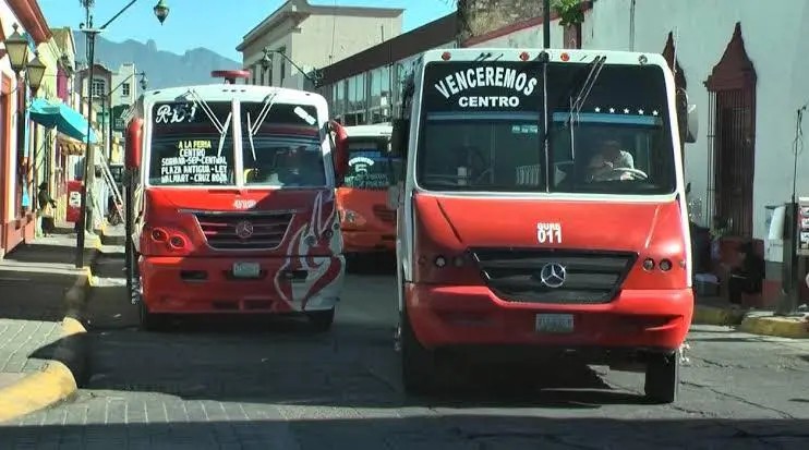 Incumplen transportistas con acuerdo ante el gobierno del estado; aún hay unidades en mal estado