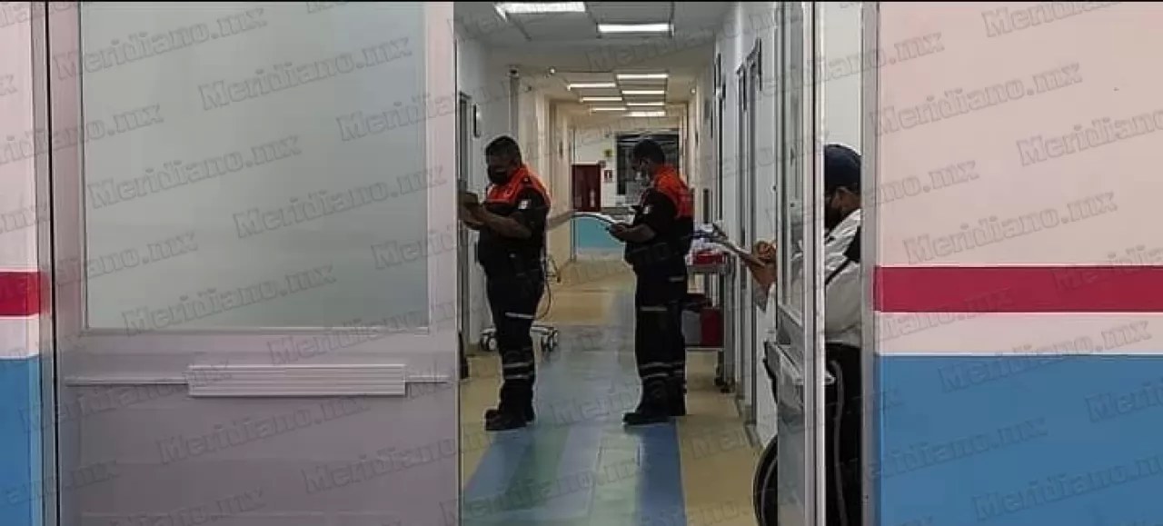 ¡le explotó la estufa en el rostro!