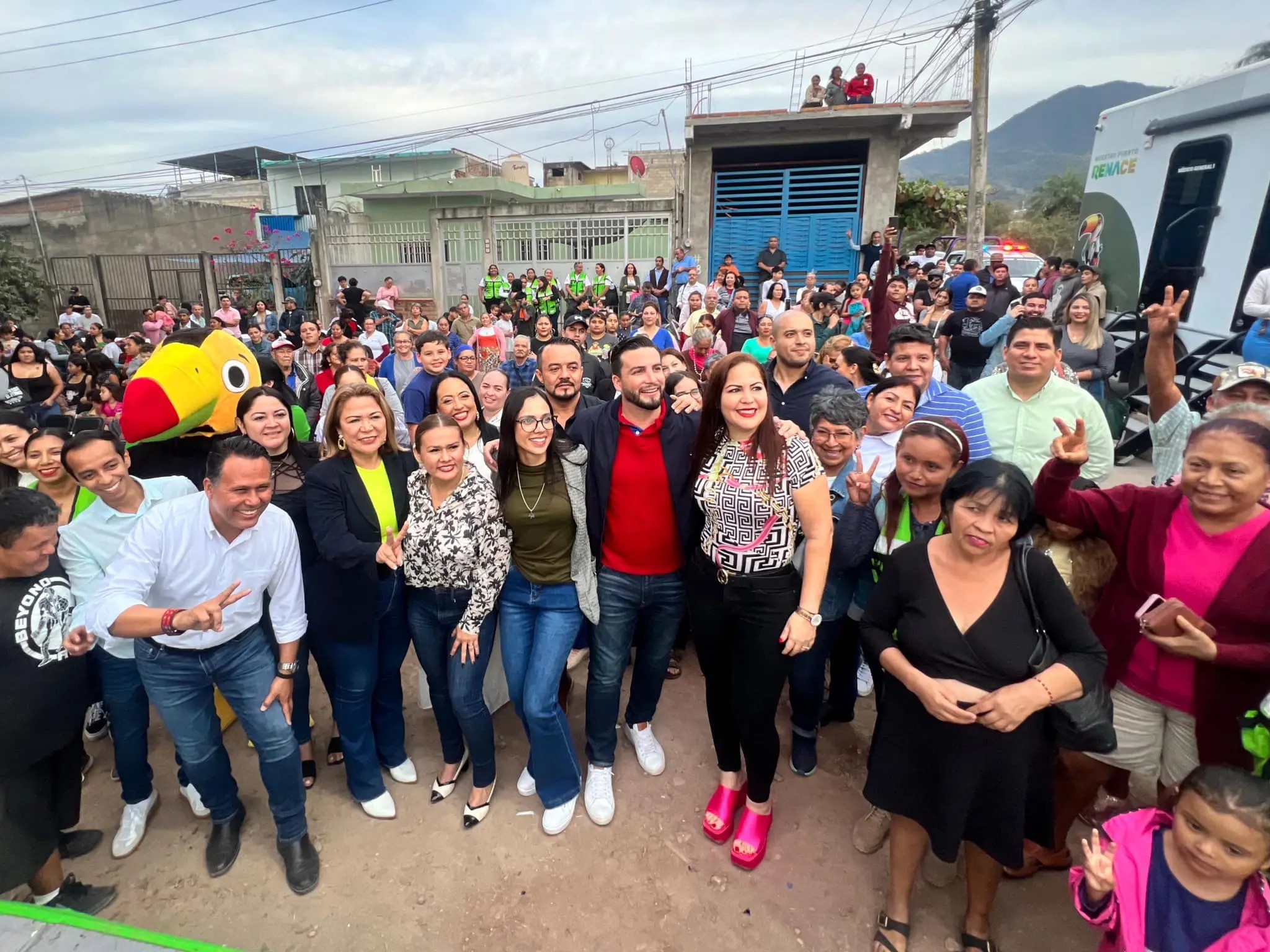 Inaugura Luis Munguía Casa Tucán Los Poetas