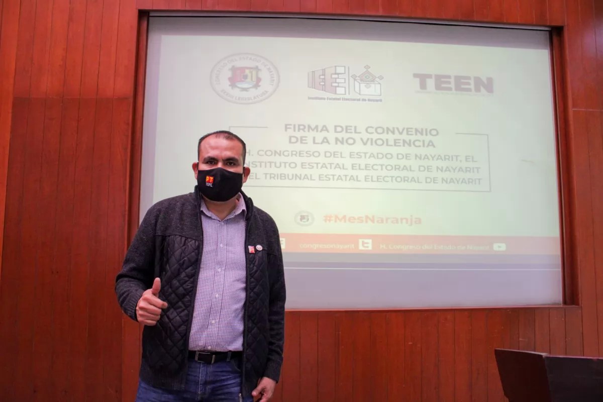 Debemos erradicar la violencia contra la mujer desde la aulas: Teo Preciado