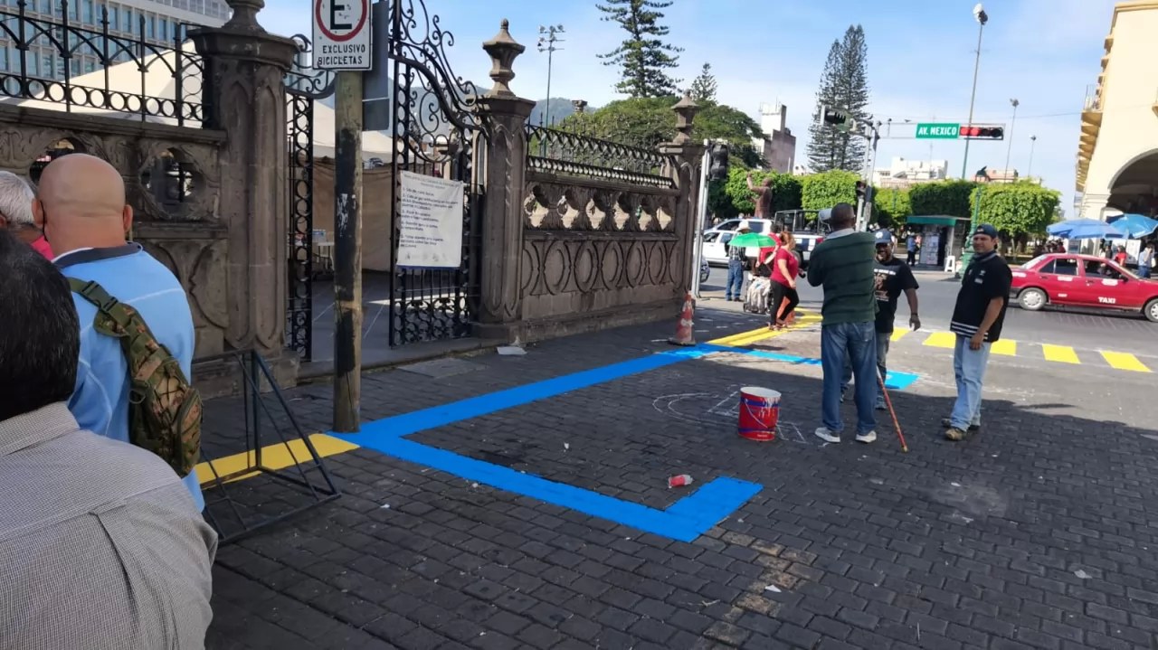 Reubican a comerciantes ambulantes de la Catedral de Tepic