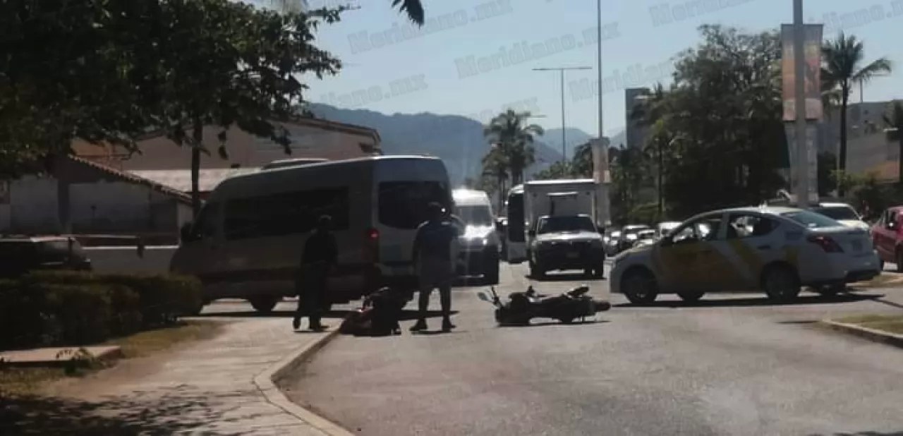 ¡otro motociclista al hospital!
