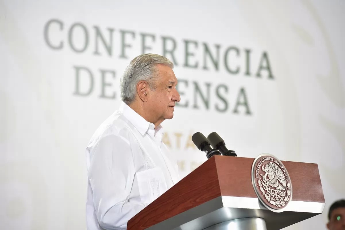 Lamenta AMLO saldo de explosión en ducto de Pemex