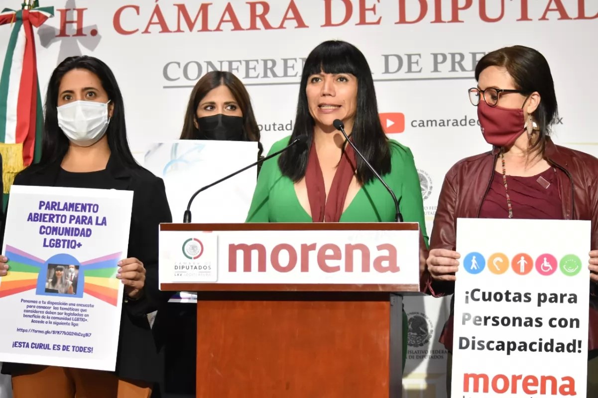 Van por garantías de identidad de género en la credencial del INE