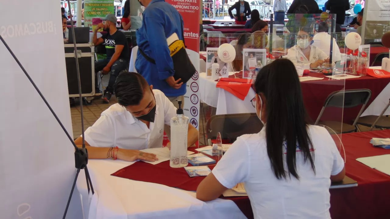 ¿Buscas trabajo?: Ofrecen más de 400 vacantes en la Feria del Empleo