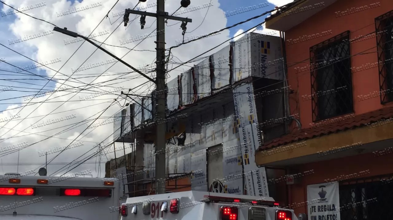 Muere electrocutado en mueblería de la Magisterial