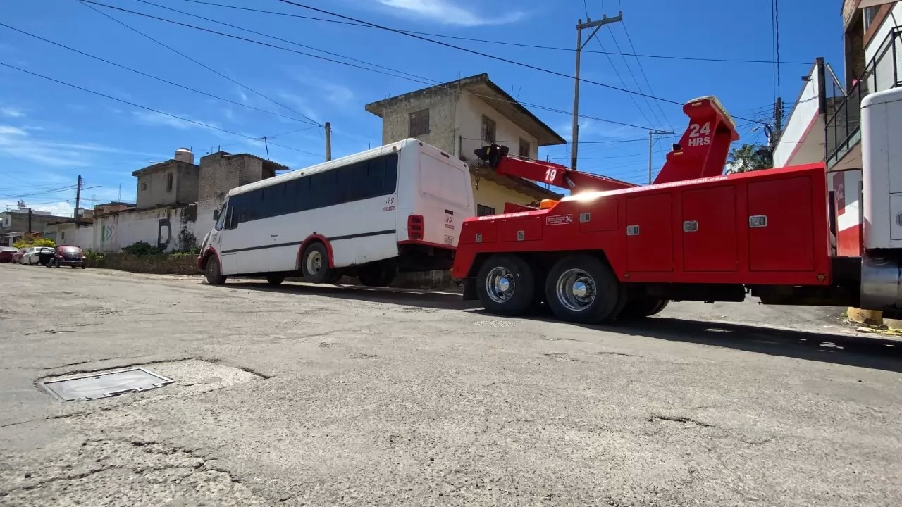 Al corralón vehículos abandonados en Tepic