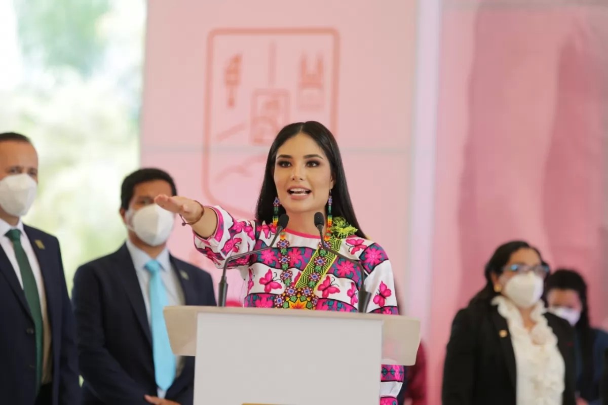 Geraldine Ponce rinde protesta como Presidenta Municipal de Tepic