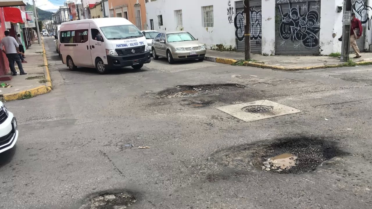 Bacheo y aseo público, las principales demandas de los tepicenses