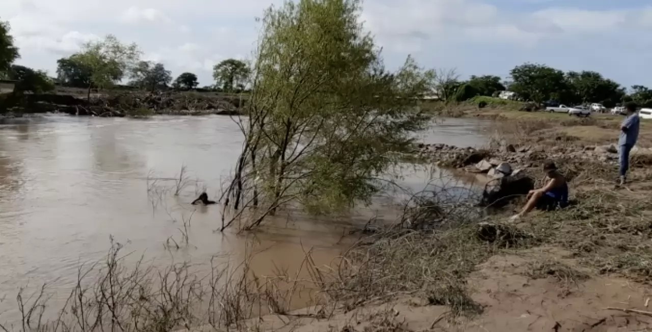 Localizan cuerpo del menor que cayó al río Acaponeta