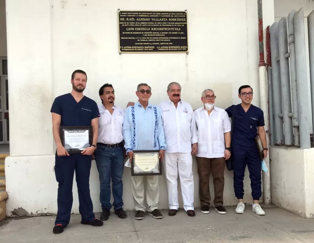 Reconoce Gobierno de Nayarit labor altruista del Dr. Raúl Alfonso Vallarta