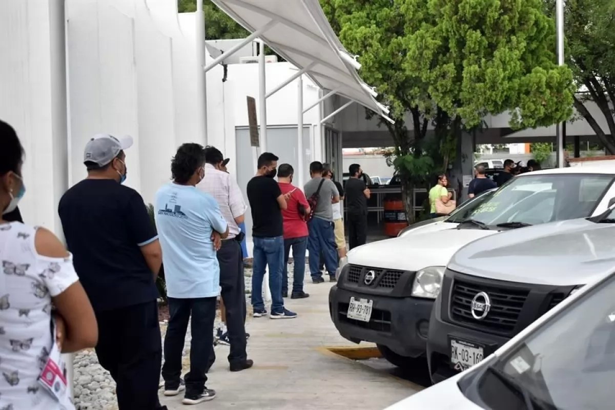 Son un calvario trámites para los negocios