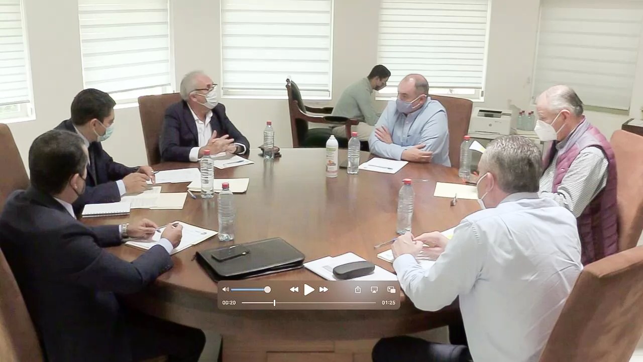 Navarro reconoce disposición de Echevarría en entrega-recepción