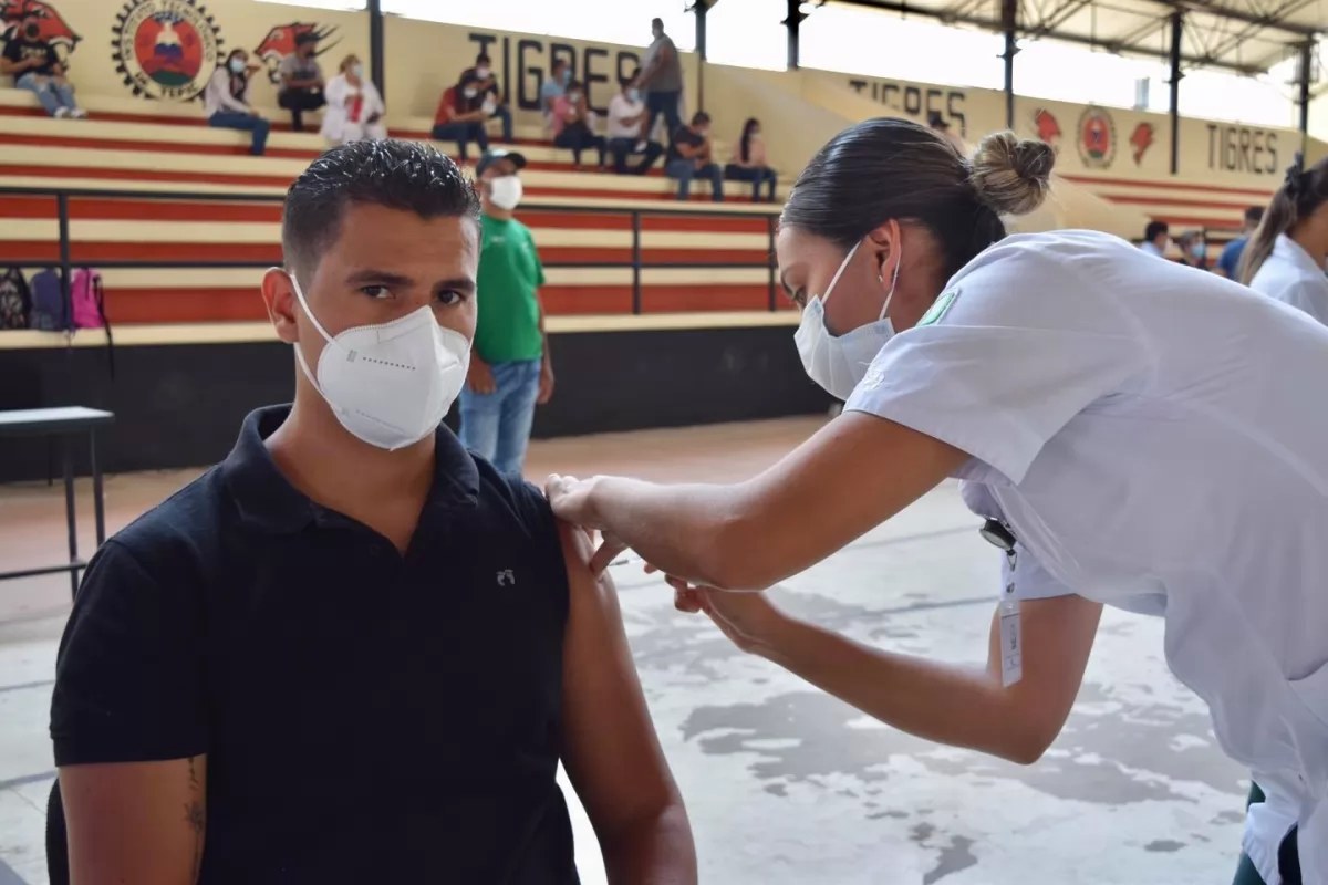 97% de las personas contagiadas por COVID-19 no están vacunadas