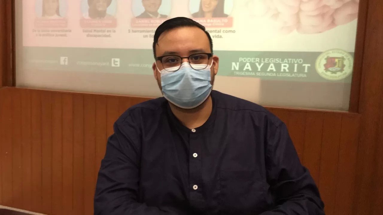 \"Psicólogos debemos salir del consultorio y conectar con la realidad\"