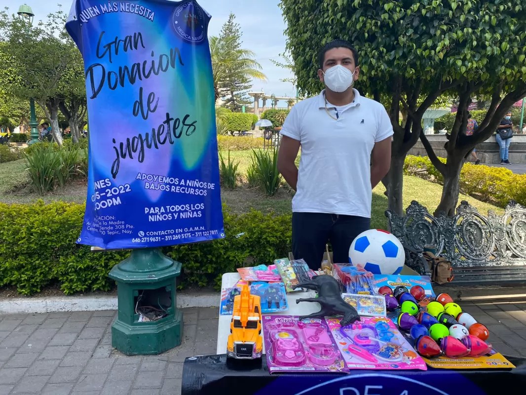 Jóvenes nayaritas se unen para brindar sonrisas a niños de escasos recursos