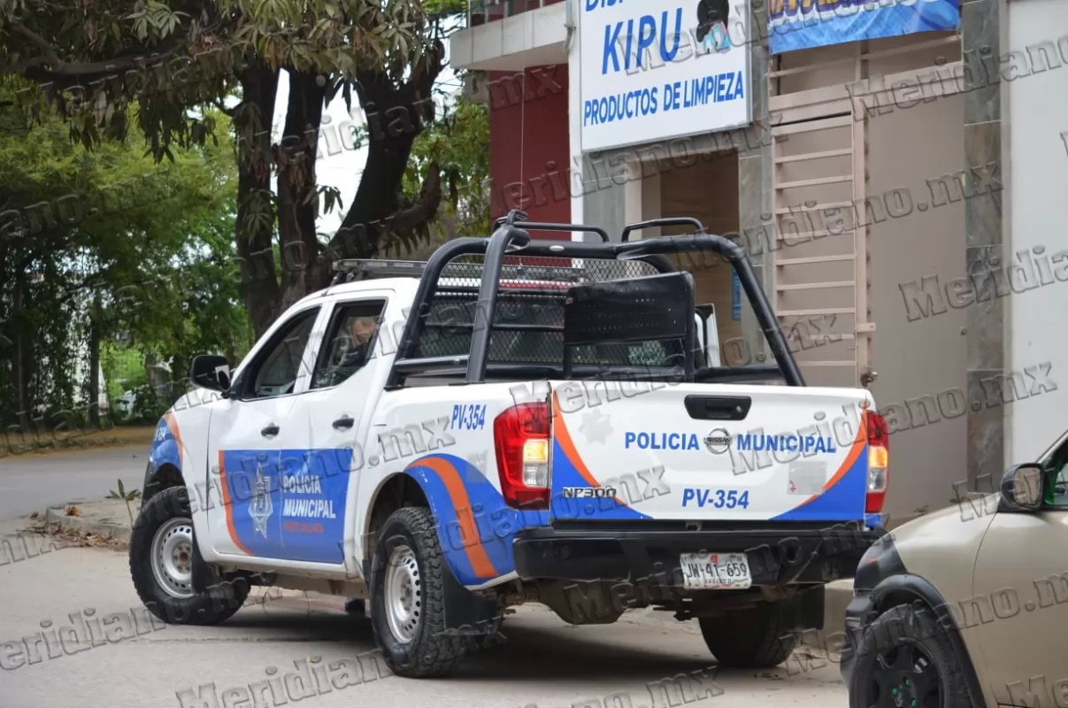 ¡robaron constructora en la colonia loma bonita!