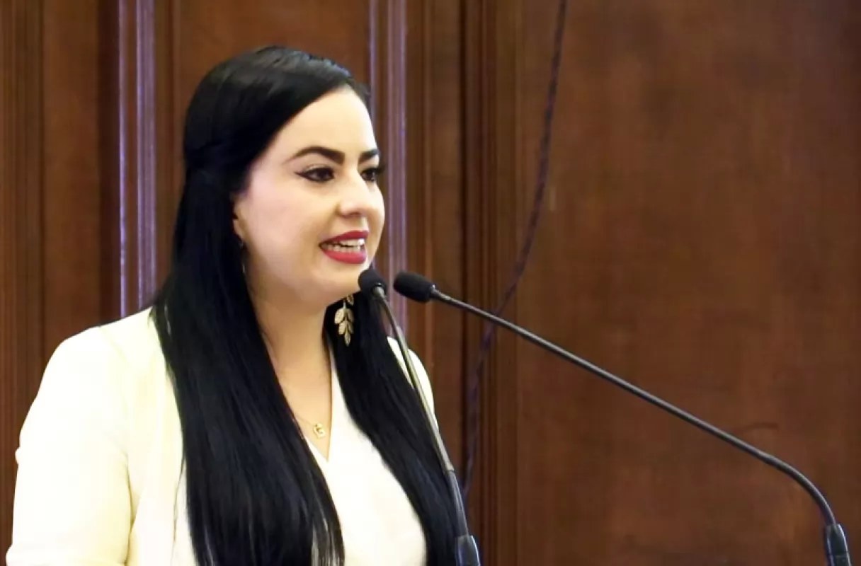 Garantiza Alba Cristal atención a las demandas de la abogacía