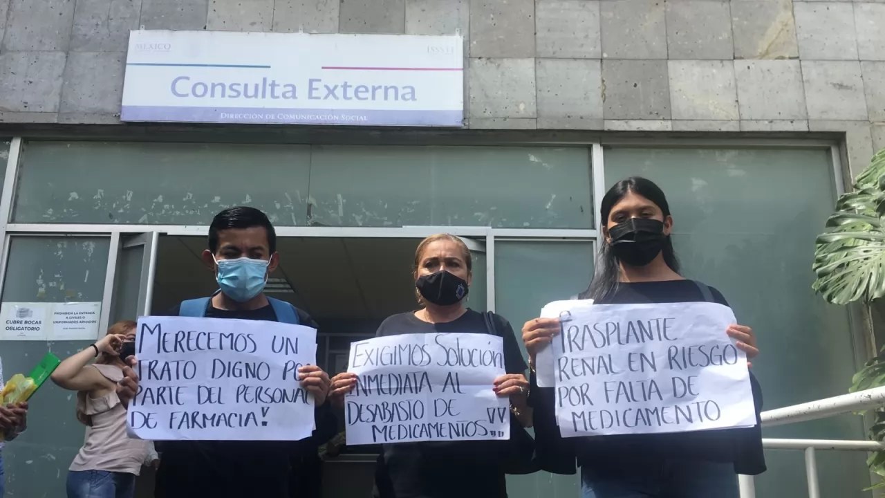 Urgen atender desabasto de medicamentos en Nayarit