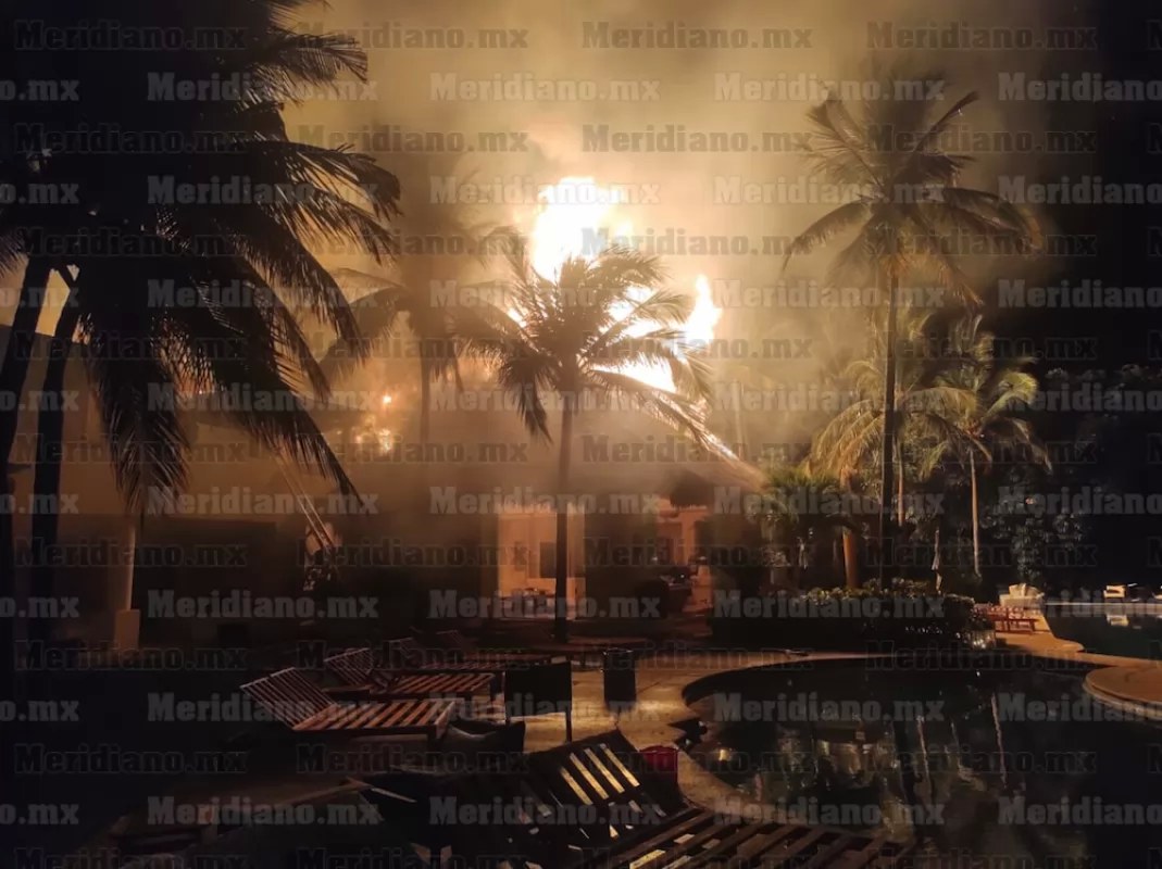 Ardió casa Aramara en el Four Season de Puerto Vallarta