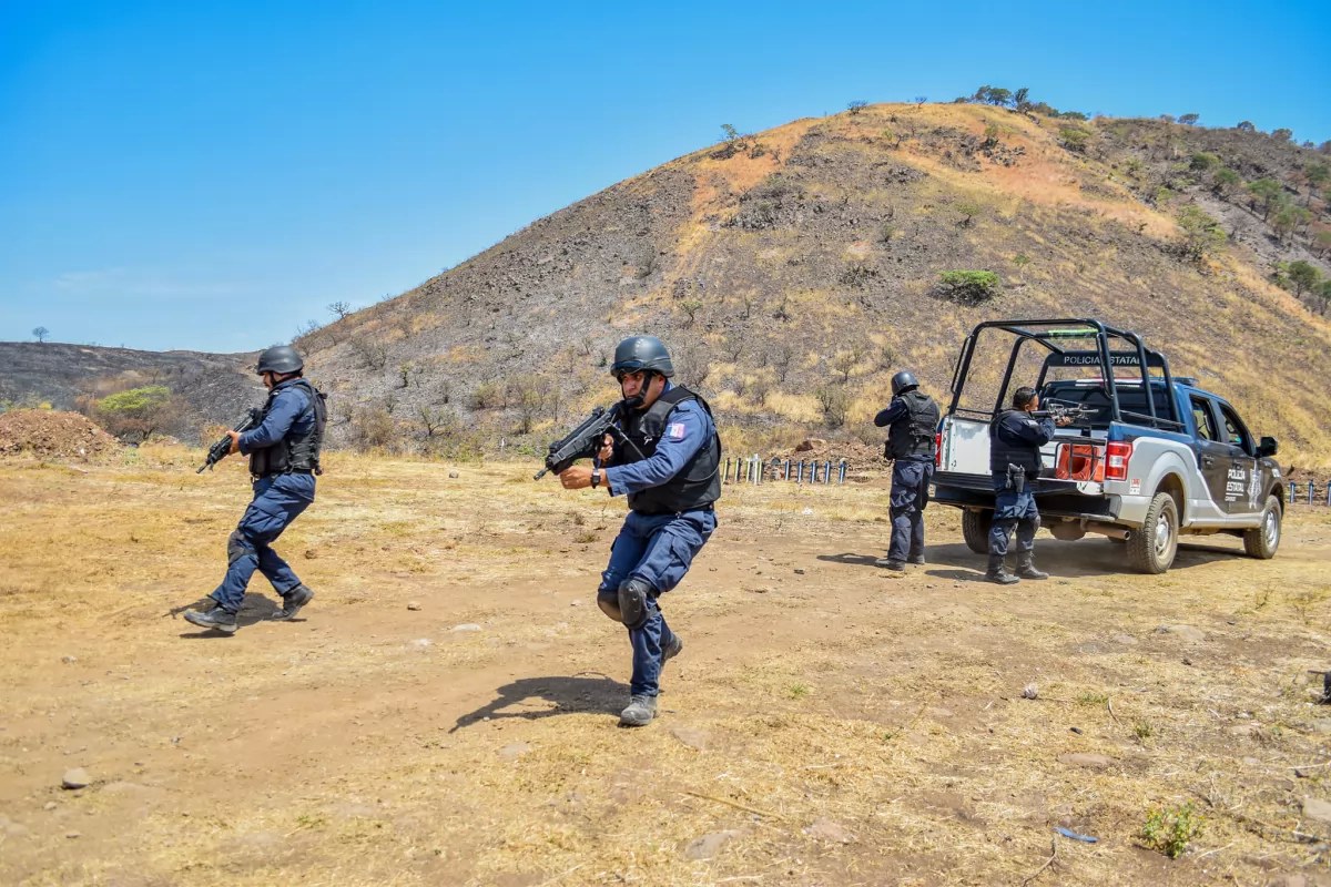 Capacitan a agentes estatales en competencias policiales