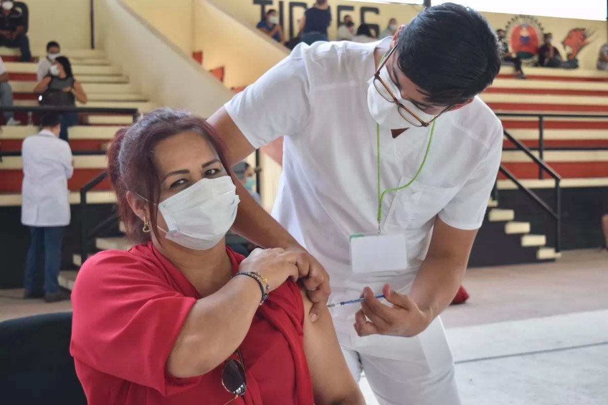 Ampliarán horarios de centros de vacunación en Nayarit