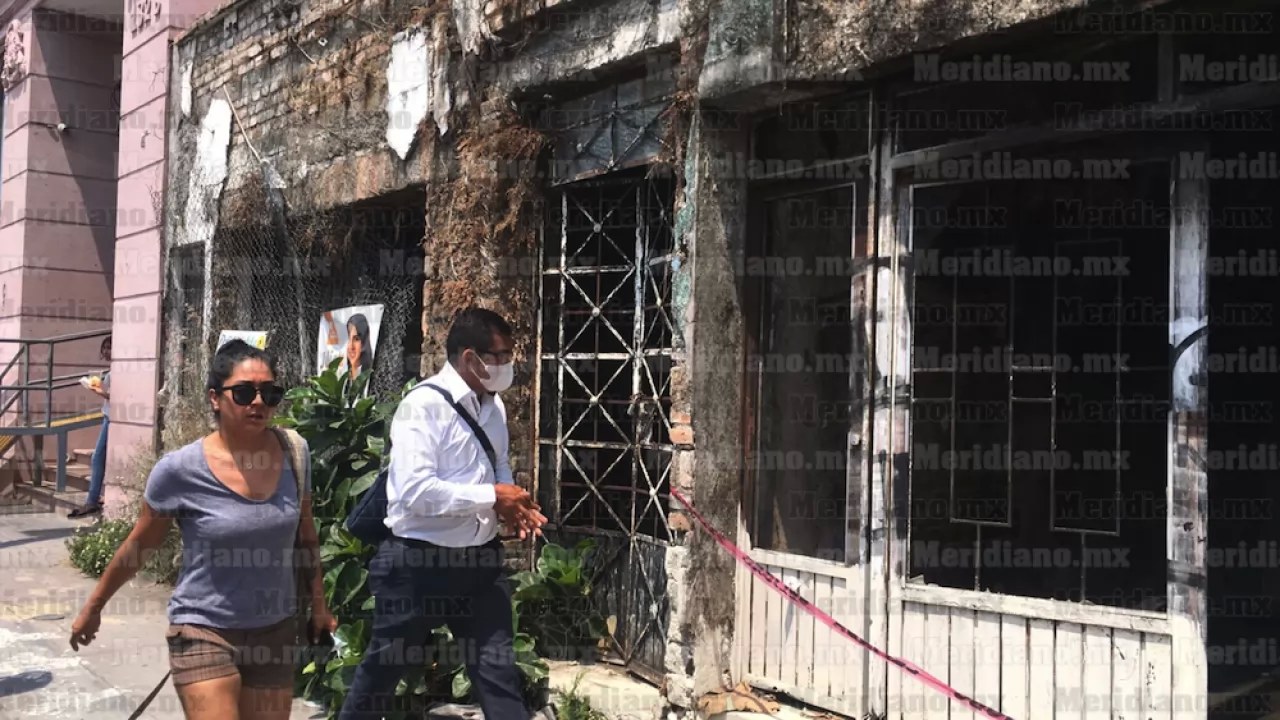 Vivienda abandonadas apunto de colapsar ponen en riesgo a tepicenses