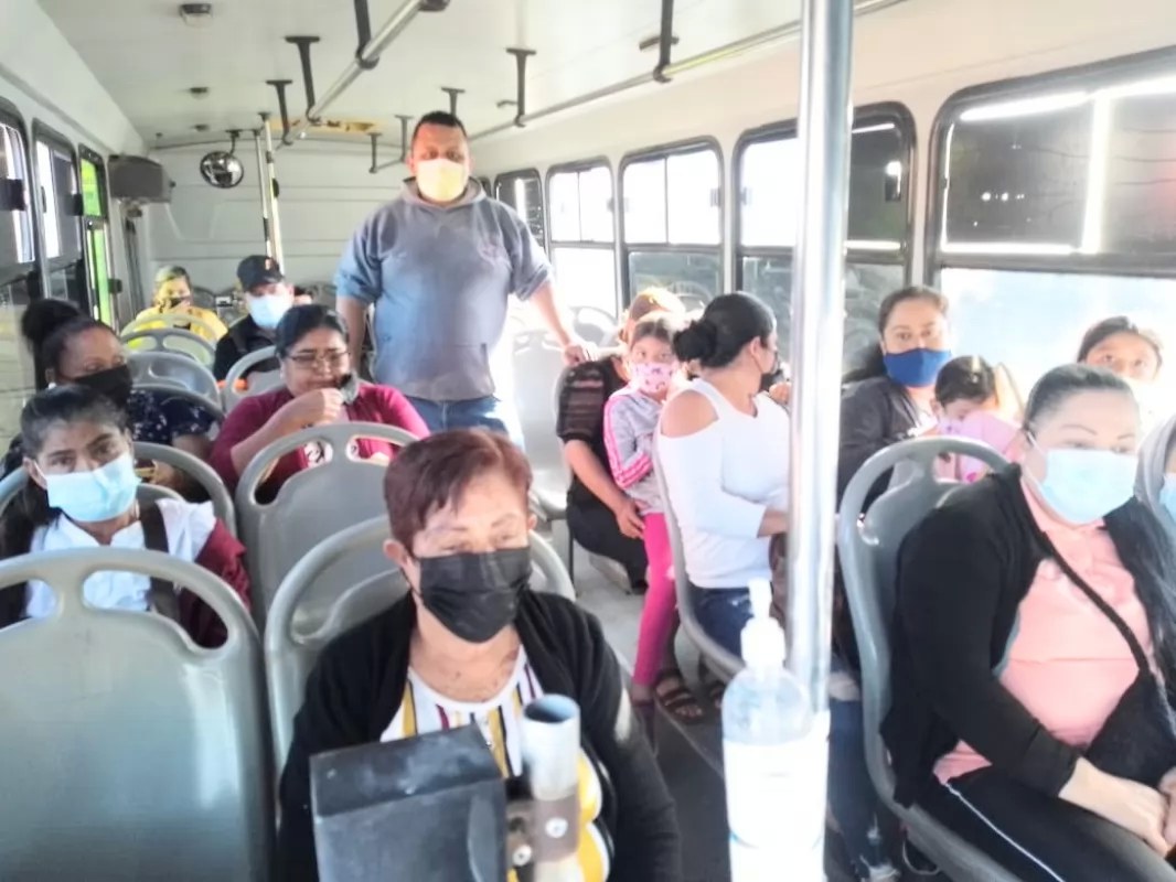 Regreso a clases satura transporte público